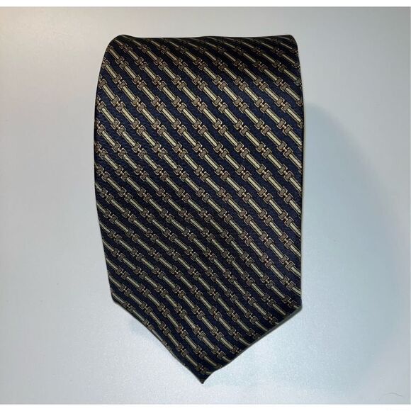 Brooks Brothers tie  - Picture 1 of 4